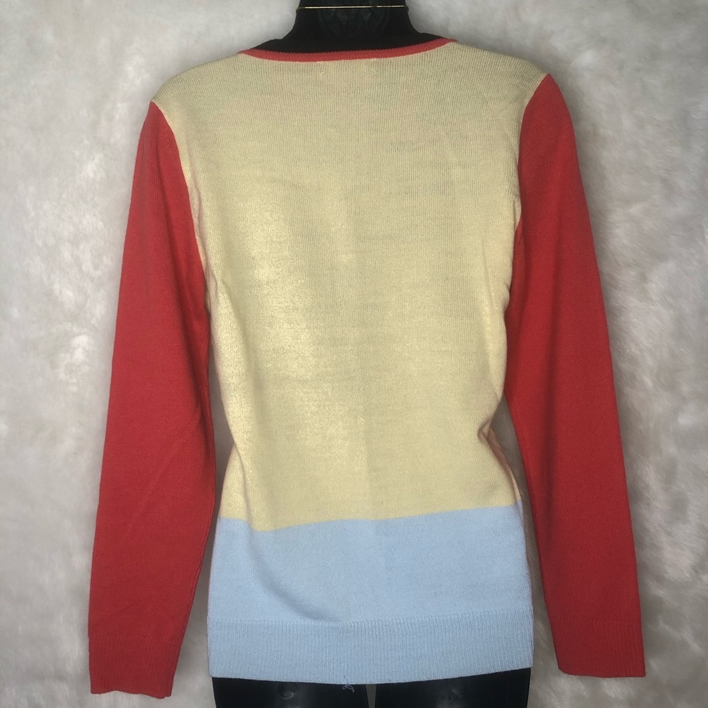 Color-block V-neck Sweater - Picture 7 of 8